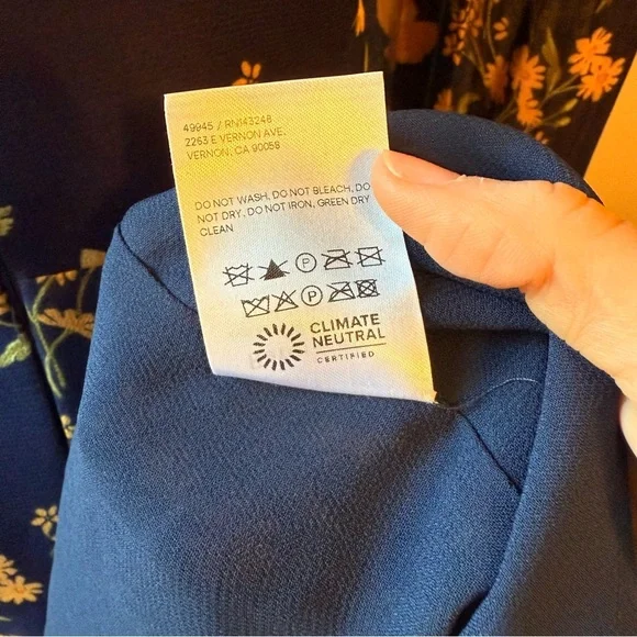 Reformation STEVI MIDI DRESS in BERNADETTE - Picture 7 of 7